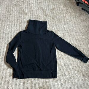 Alo mockneck sweatshirt